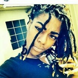 Meet your Posher, Lola